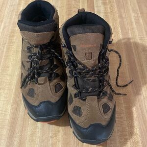 Men’s boots 10